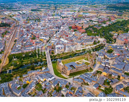 Ponferrada with Templar castle 102299119