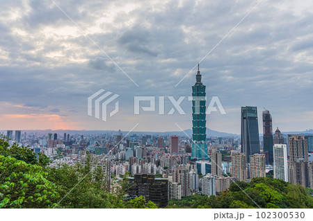 台湾 2023 台北101 象山眺望 台湾 2023 台北101 象山眺望 102300530