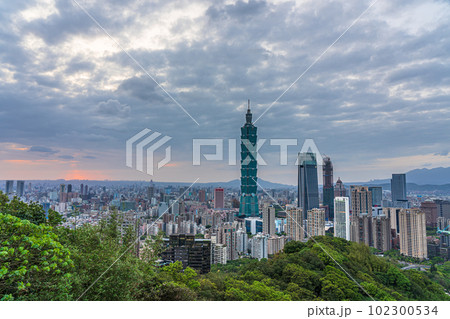 台湾 2023 台北101 象山眺望 台湾 2023 台北101 象山眺望 102300534