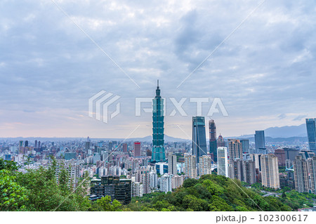 台湾 2023 台北101 象山眺望 夕景 台湾 2023 台北101 象山眺望 夕景 102300617