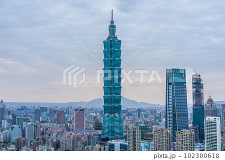 台湾　2023　台北101　象山眺望　夕景 102300618