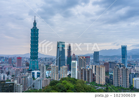台湾 2023 台北101 象山眺望 夕景 台湾 2023 台北101 象山眺望 夕景 102300619