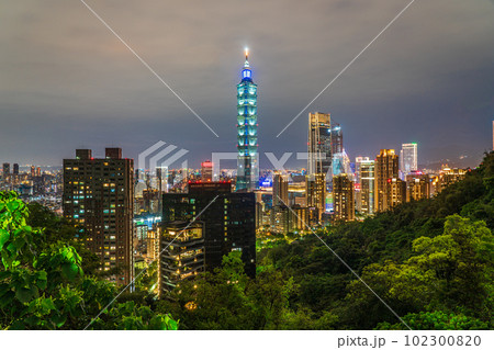 台湾 2023 台北101 象山眺望 夜景 台湾 2023 台北101 象山眺望 夜景 102300820