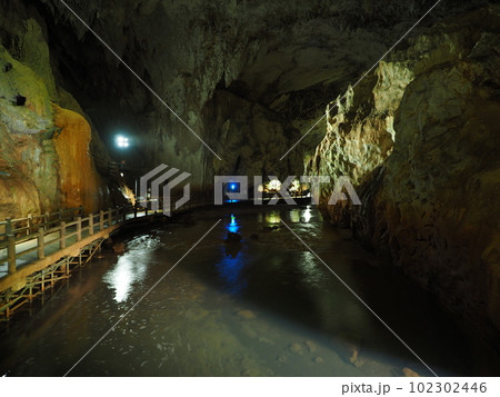 天然記念物　秋芳洞　長淵 102302446