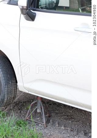 車、タイヤ、車輪、乗り物、交通、タイヤ交換、交換、自動車、車両 車、タイヤ、車輪、乗り物、交通、タイヤ交換、交換、自動車、車両 102304980