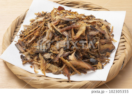 混合削り節(鯖節 むろあじ節 いわしの煮干し) 混合削り節(鯖節 むろあじ節 いわしの煮干し) 102305355