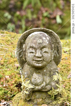 三千院 わらべ地蔵 三千院 わらべ地蔵 102305431