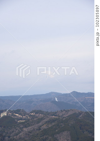 富士山 つるし雲 笠雲 富士山 つるし雲 笠雲 102305897