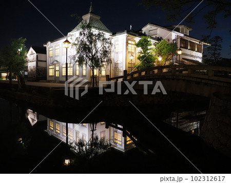 倉敷美観地区の夜景 102312617