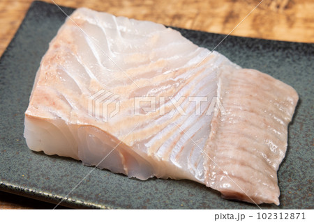 美味しいヒラメのさく 102312871