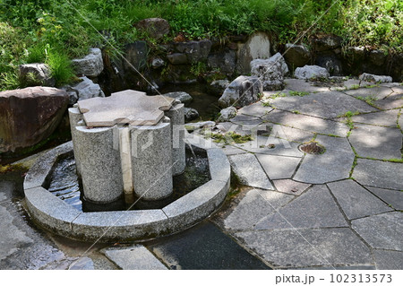 水都の自噴水と湧水(栗屋公園） 102313573