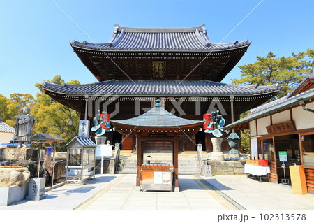 【香川県】四国霊場「第75番札所」総本山善通寺（金堂、本堂） 102313578