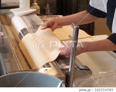 うどん製麺機 〜noodle machine うどん製麺機 〜noodle machine 102314393