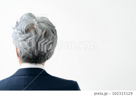 グレイヘア 男性 後ろ姿 グレイヘア 男性 後ろ姿 102315129