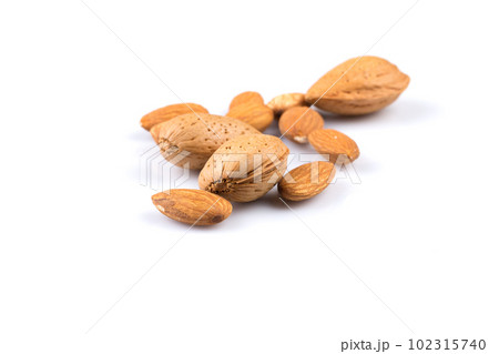 Dried almonds 102315740