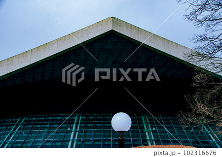 東京のきれいな建物 102316676