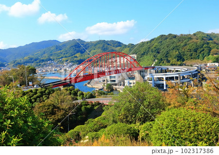 【広島県】秋晴れの音戸大橋 【広島県】秋晴れの音戸大橋 102317386