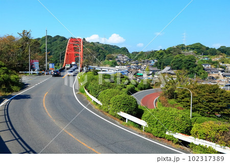 【広島県】秋晴れの音戸大橋 【広島県】秋晴れの音戸大橋 102317389