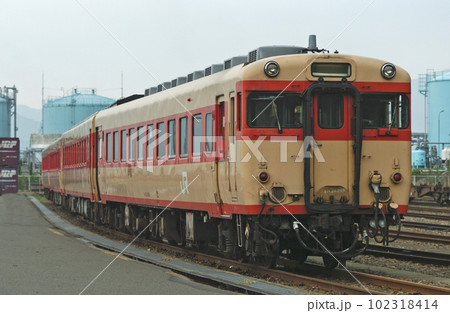 敦賀港線　敦賀港　JR西日本　キハ28-2466（鳥取）+キハ58+キハ58+キハ28 102318414