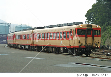 敦賀港線　敦賀港　JR西日本　キハ28-2466（鳥取）+キハ58+キハ58+キハ28 102318417