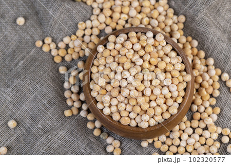 yellow dry peas for cooking porridge yellow dry peas for cooking porridge 102320577