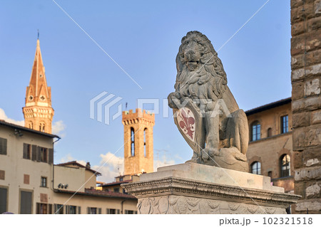 Marzocco lion protecting the giglio symbol of Florence on Piazza della Signoria in Florence, Italy Marzocco lion protecting the giglio symbol of Florence on Piazza della Signoria in Florence, Italy 102321518