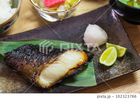 銀鱈西京焼き 銀鱈西京焼き 102323766