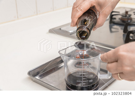 【レバニラ炒めの液体調味料を作る　オイスターソース】 102323804