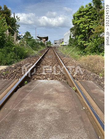 串間駅の線路 102324559