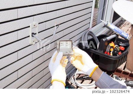屋外用　防水コンセント工事 102326474