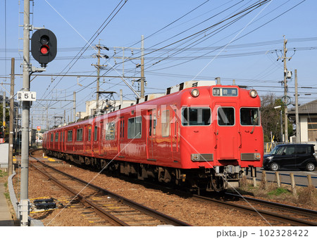 名鉄三河線 重原駅に付く6000系電車 名鉄三河線 重原駅に付く6000系電車 102328422