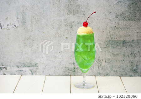 メロンソーダ　クリームソーダ 102329066