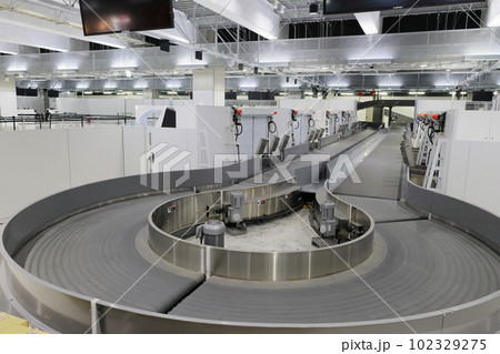 空港の搬送システム 102329275