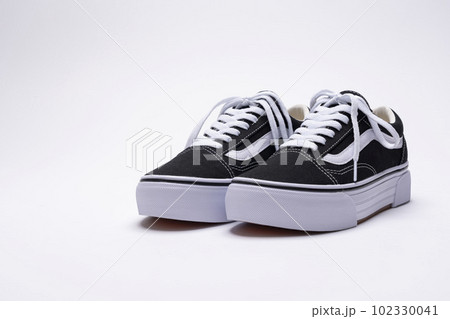 スニーカー 102330041