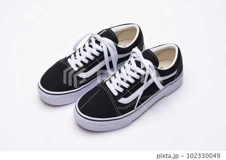 スニーカー 102330049