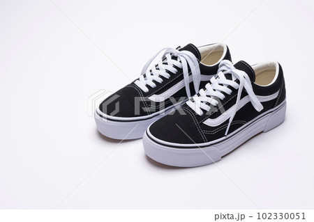 スニーカー 102330051