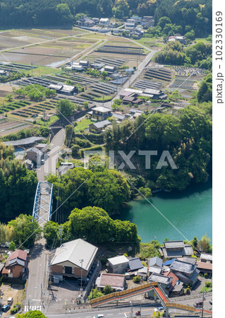 遠見山の見晴らし岩からの眺望（川辺町岐阜県） 102330169