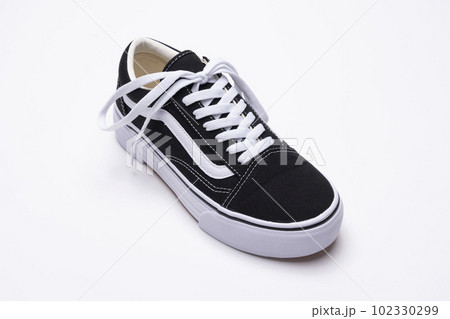 スニーカー 102330299