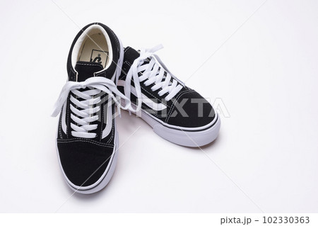 スニーカー 102330363