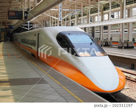 台湾高速鉄道　左営駅 102331197