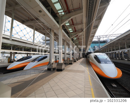 台湾高速鉄道　左営駅 102331206