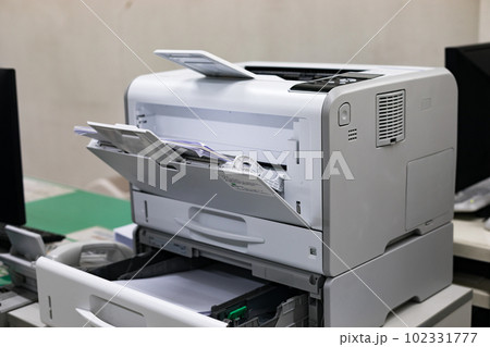 モノクロレーザープリンター モノクロレーザープリンター 102331777