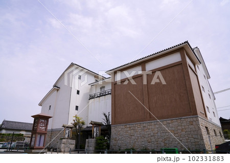 大阪 岸和田 だんじり会館(全景、晩春) 大阪 岸和田 だんじり会館(全景、晩春) 102331883