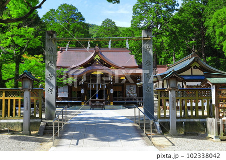 【徳島県】晴天の大麻比古神社 外拝殿 【徳島県】晴天の大麻比古神社 外拝殿 102338042