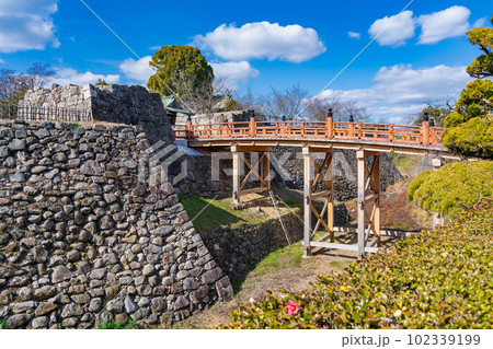 大和郡山市の郡山城跡の極楽橋 102339199