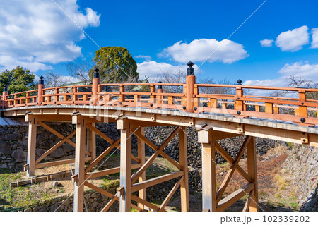 大和郡山市の郡山城跡の極楽橋 102339202