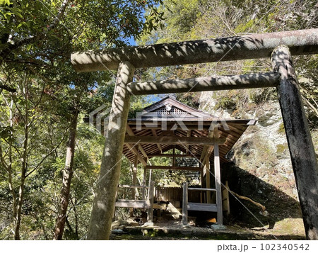奈良県吉野にある浄見原神社 奈良県吉野にある浄見原神社 102340542