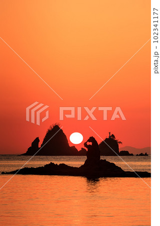静岡西伊豆_大田子海岸の絶景夕陽 静岡西伊豆_大田子海岸の絶景夕陽 102341177