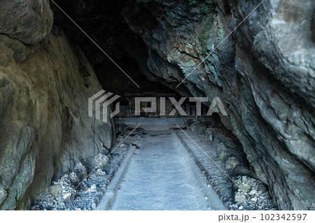 御厨人窟 102342597