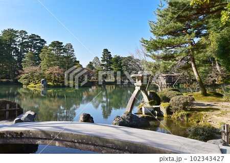 金沢兼六園　金沢城公園　石川県観光名所　日本三名園 102343427